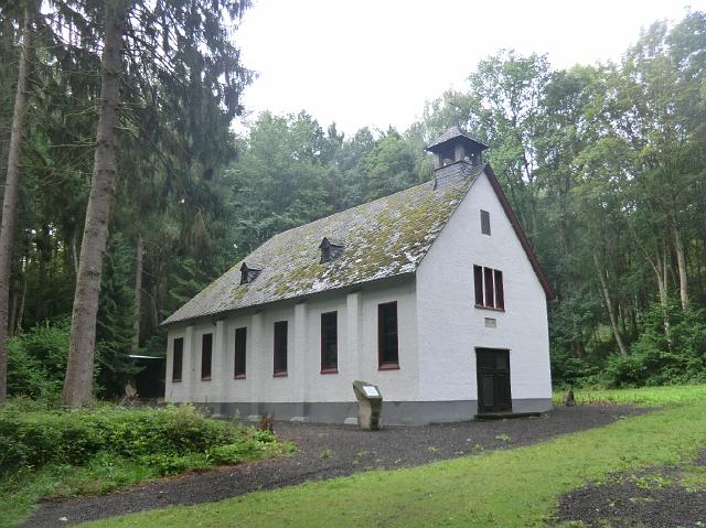 050.JPG